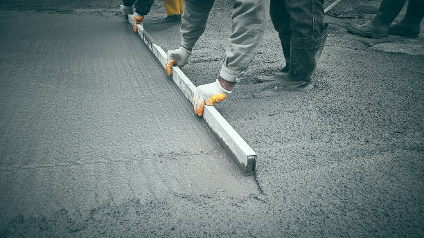 Best Commercial Concrete Contractor  in Toppenish, WA